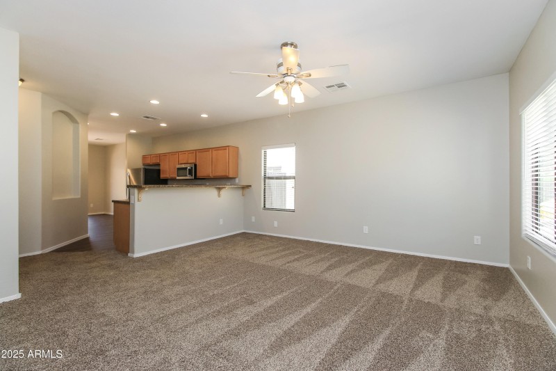 1017535.2232 E GREENLEE AVE - Living Roo