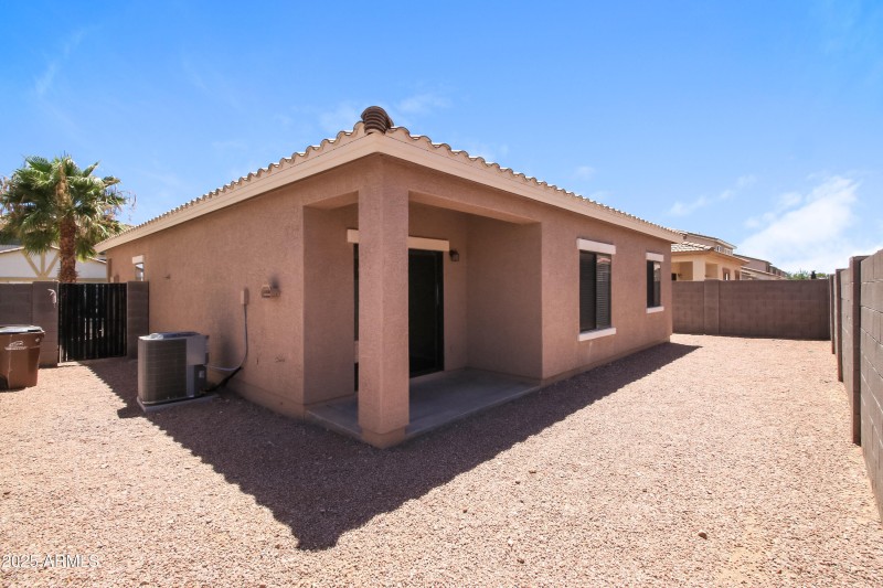 1017535.2232 E GREENLEE AVE - Rear View