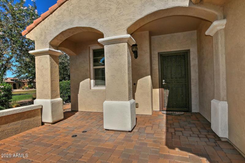 7382 W Silver Spring Way-large-006-027-F