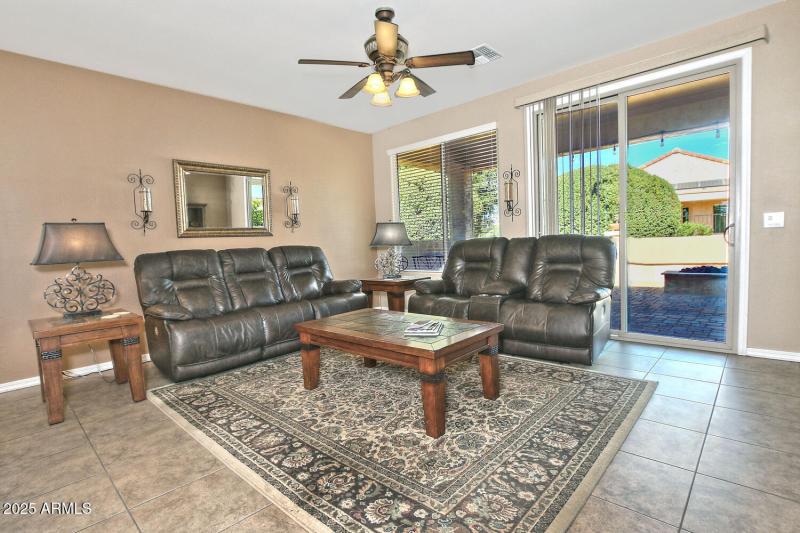 7382 W Silver Spring Way-large-017-009-L