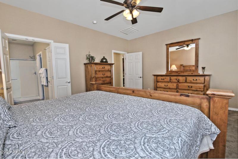 7382 W Silver Spring Way-large-028-032-P