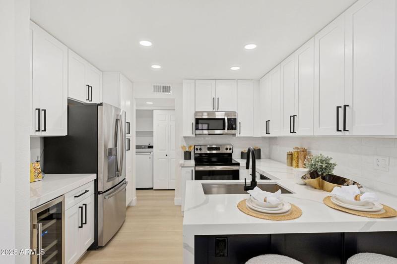 11011 N 92nd St UNIT 1106 - 12