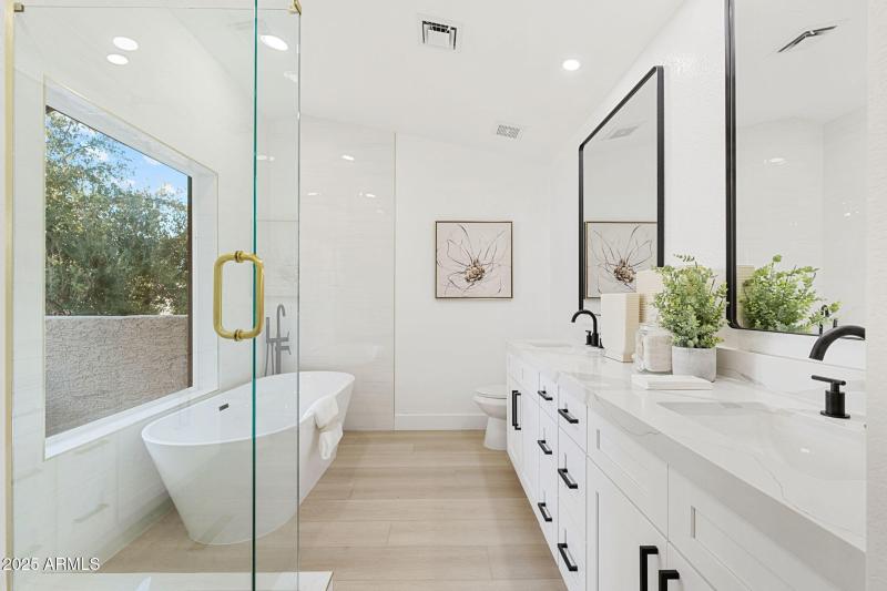 11011 N 92nd St UNIT 1106 - 25