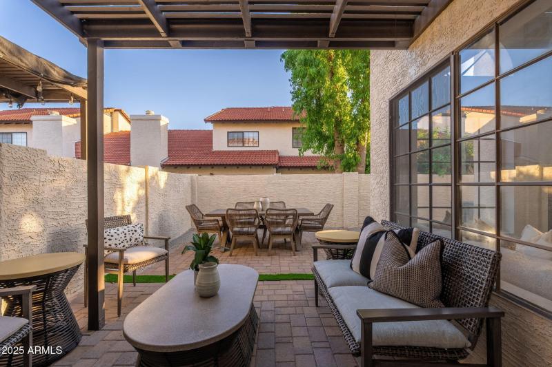 11011 N 92nd St UNIT 1106 - 31