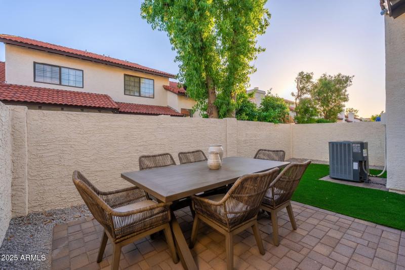 11011 N 92nd St UNIT 1106 - 33