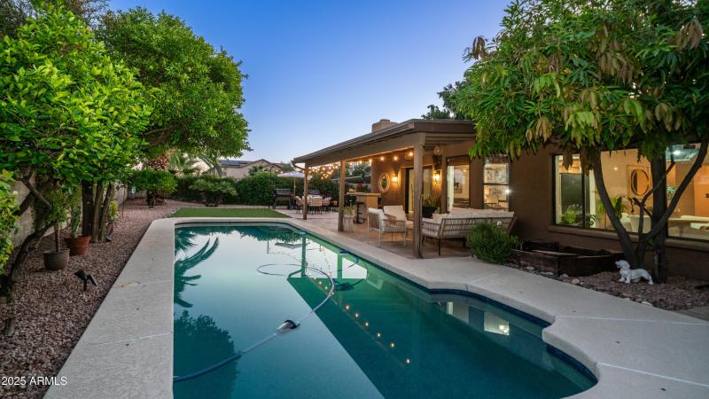 15831 N 47th Pl Exterior Photos-16