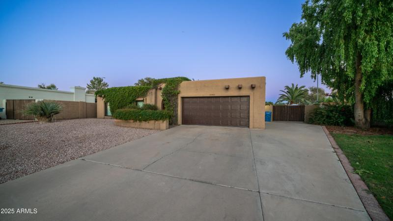 15831 N 47th Pl Exterior Photos-3