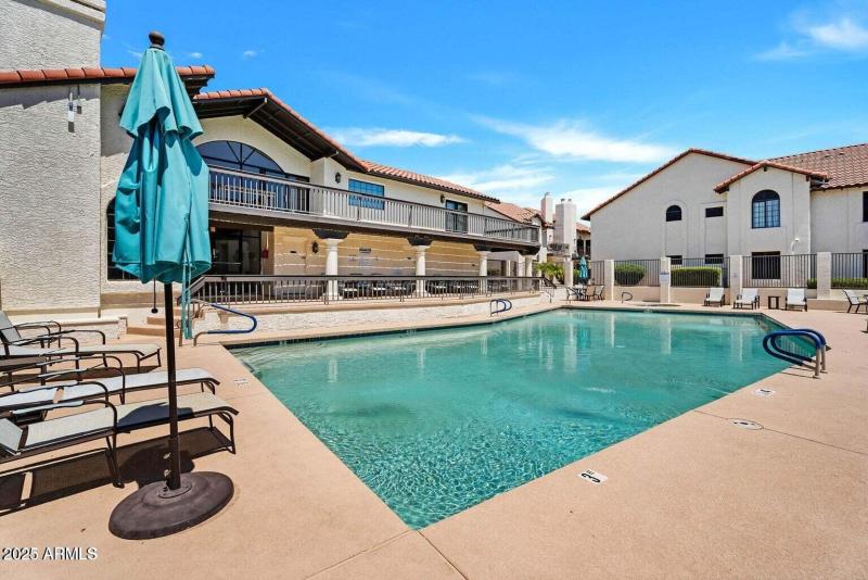 1101 n 92nd st 1106 pool 4