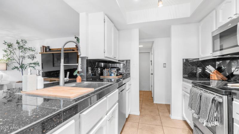 15831 N 47th Pl (18)