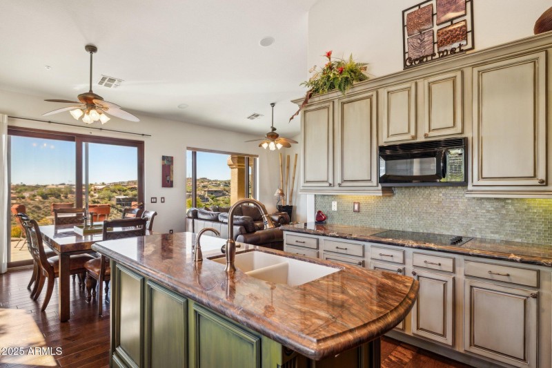 Rich Tone Granite