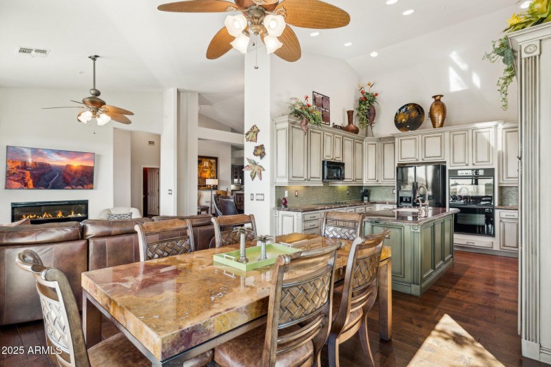 Breakfast Nook