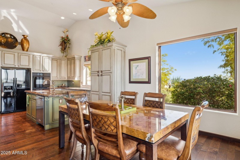 Eat in Kitchen