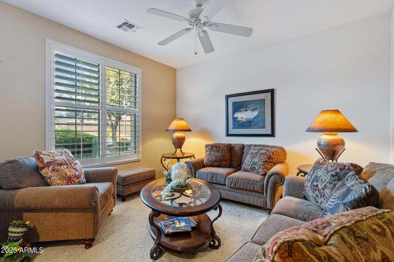 42551 W Candyland Pl-8