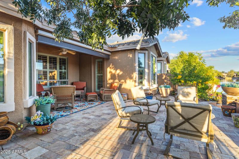 42551 W Candyland Pl-31