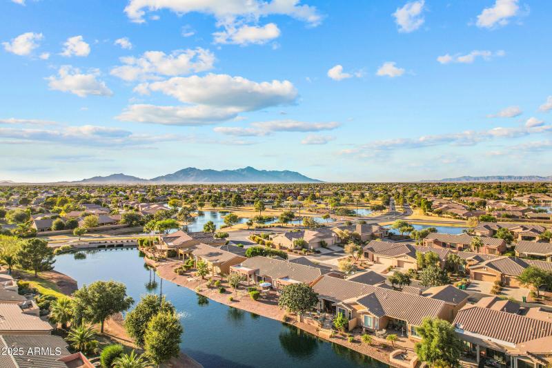 42551 W Candyland Pl-40