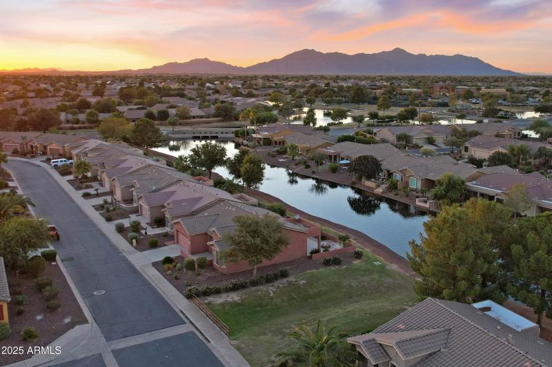 42551 W Candyland Pl-48