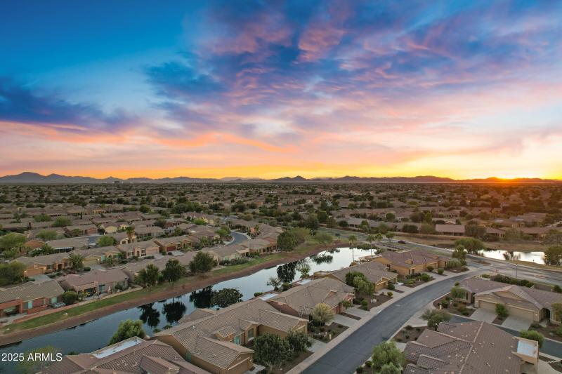 42551 W Candyland Pl-54