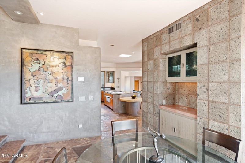 26-Dining to Kitchen