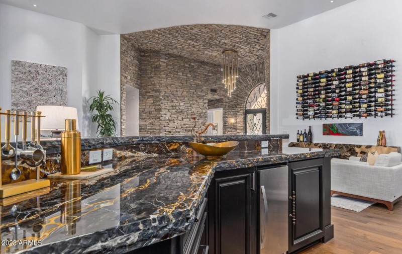 Custom Bar