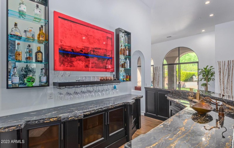 Custom Bar