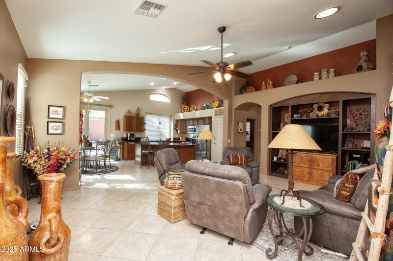 015_17738NPhoenicianDr