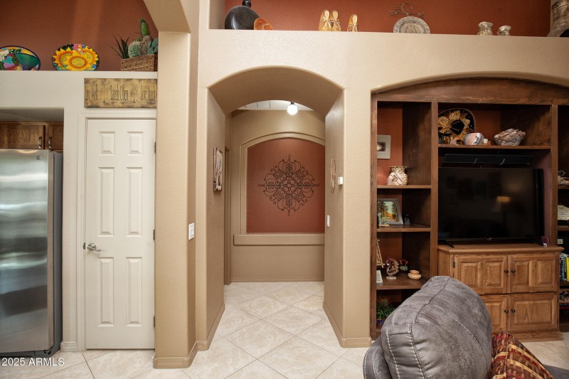 034_17738NPhoenicianDr