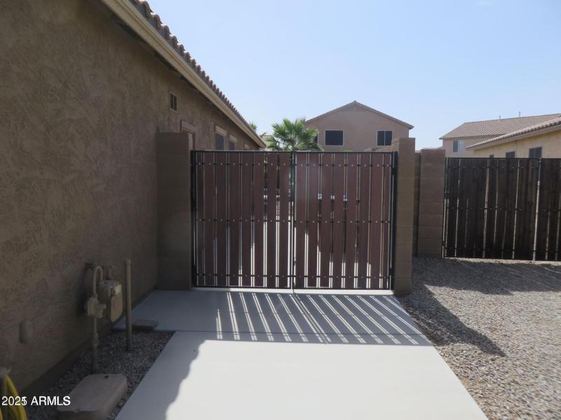 RV gate