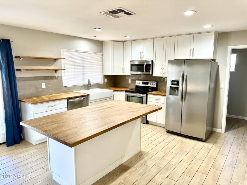 Photo Nov 07 2023, 11 20 42 AM