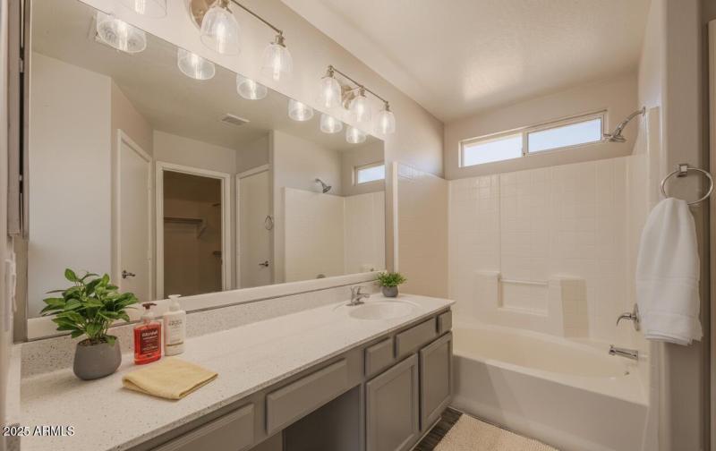 received_1517410206372593(1)