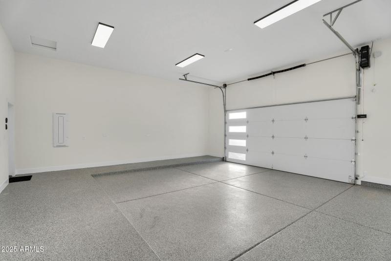 59-web-or-mls-19875 E SIlver Creek Ln-57