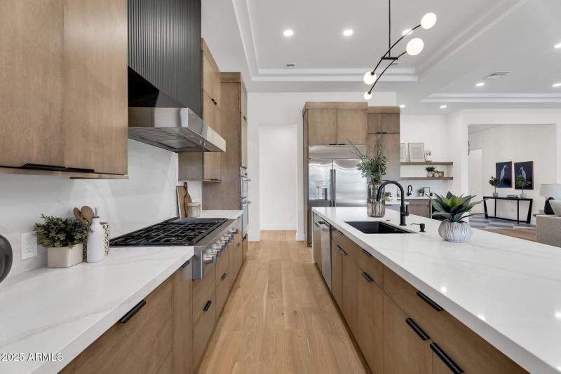 20-web-or-mls-19875 E SIlver Creek Ln-22