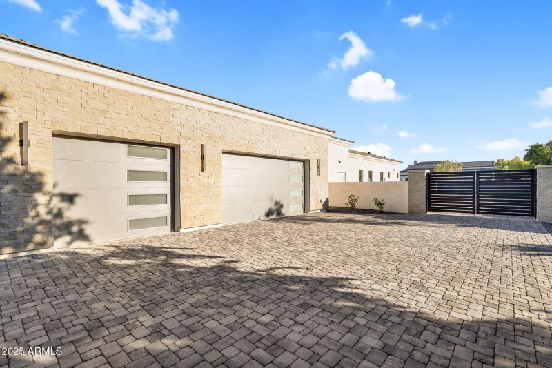 8-web-or-mls-19875 E SIlver Creek Ln-5