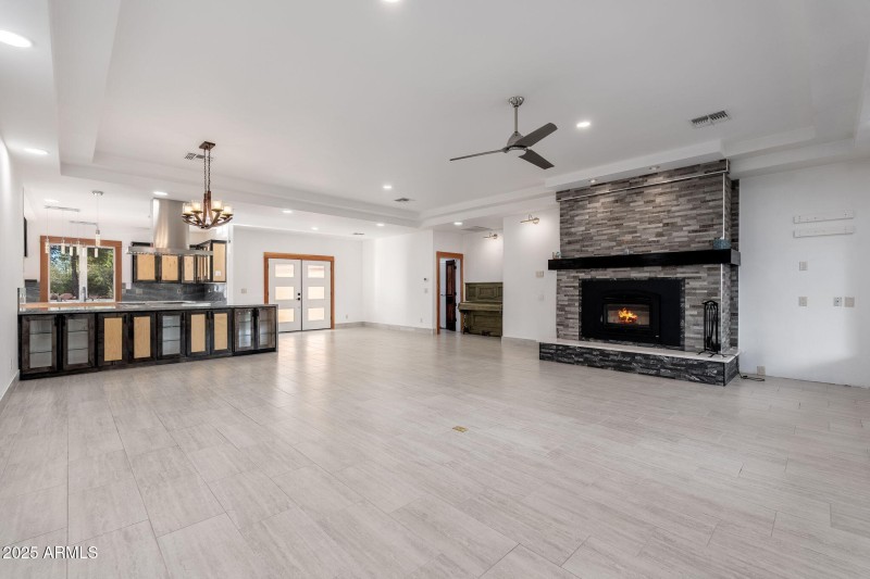 203 S Crescent Moon - 09