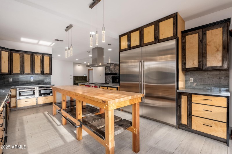 203 S Crescent Moon - 15