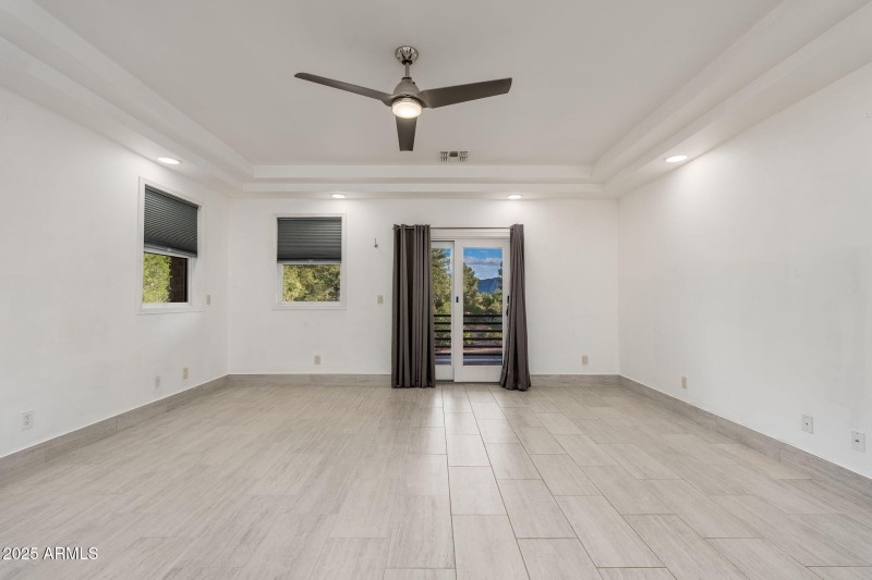 203 S Crescent Moon - 19