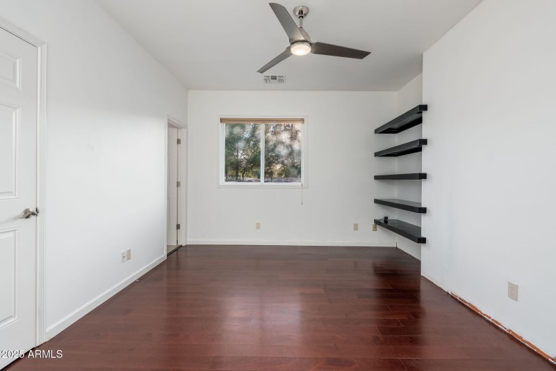 203 S Crescent Moon - 33