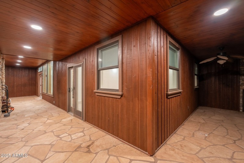 203 S Crescent Moon - 74