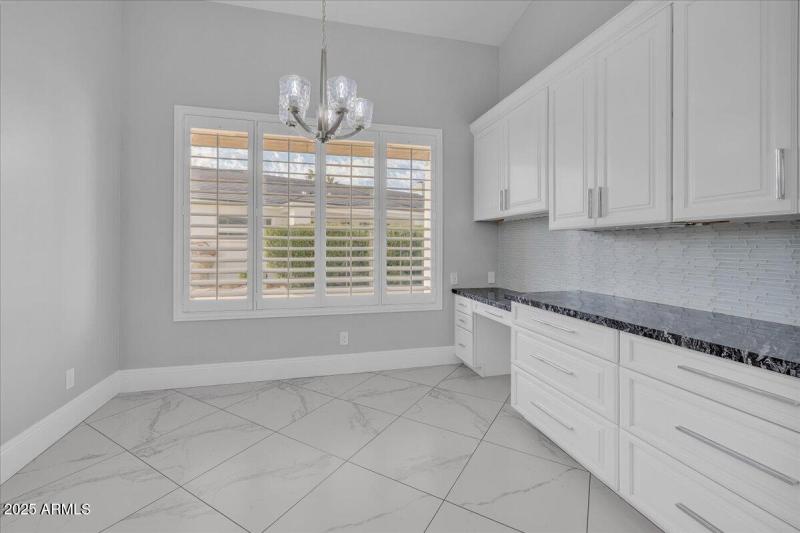 25-9606_N_117th_St16