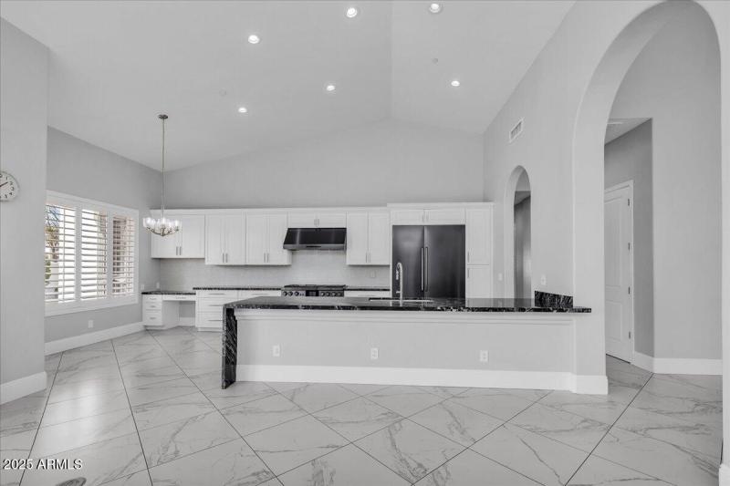 27-9606_N_117th_St18