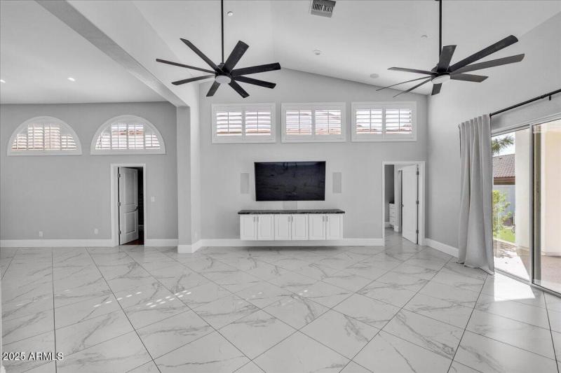 30-9606_N_117th_St21