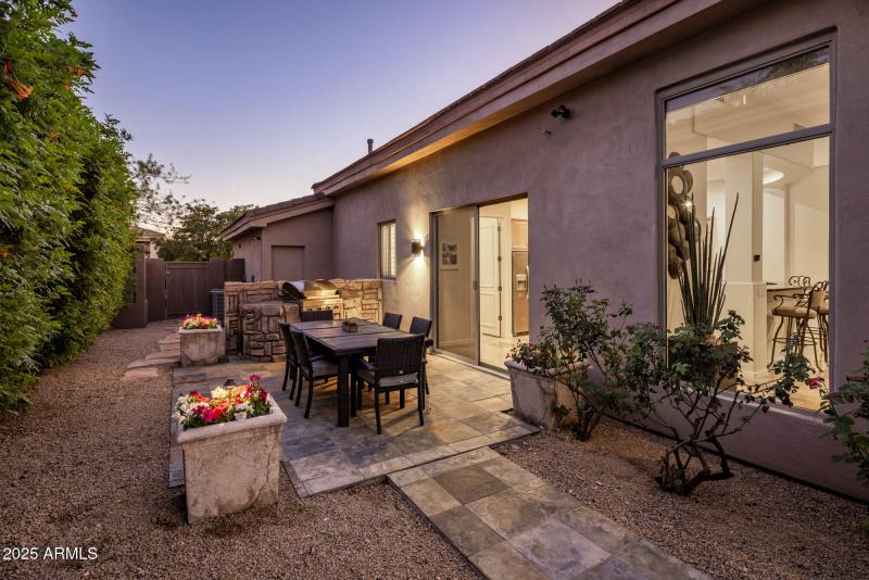 BBQ - side yard off of kitchen