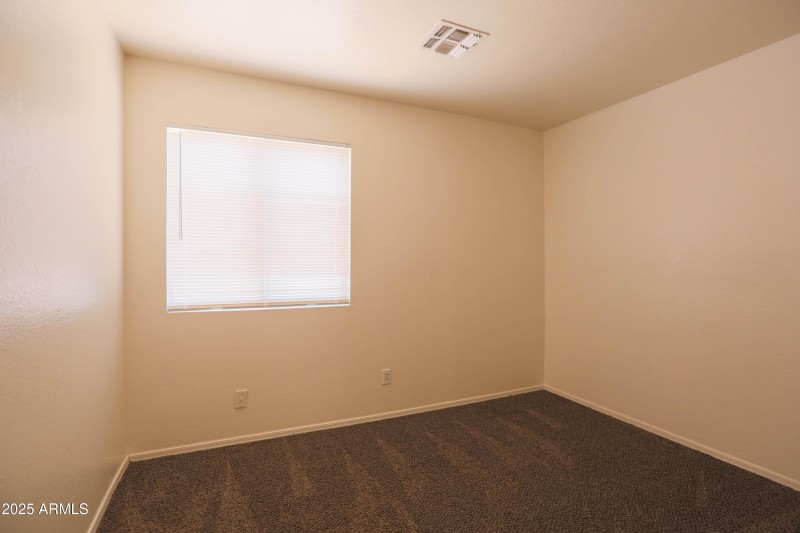 16058N135thDr-16