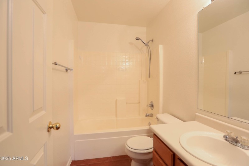 16058N135thDr-21