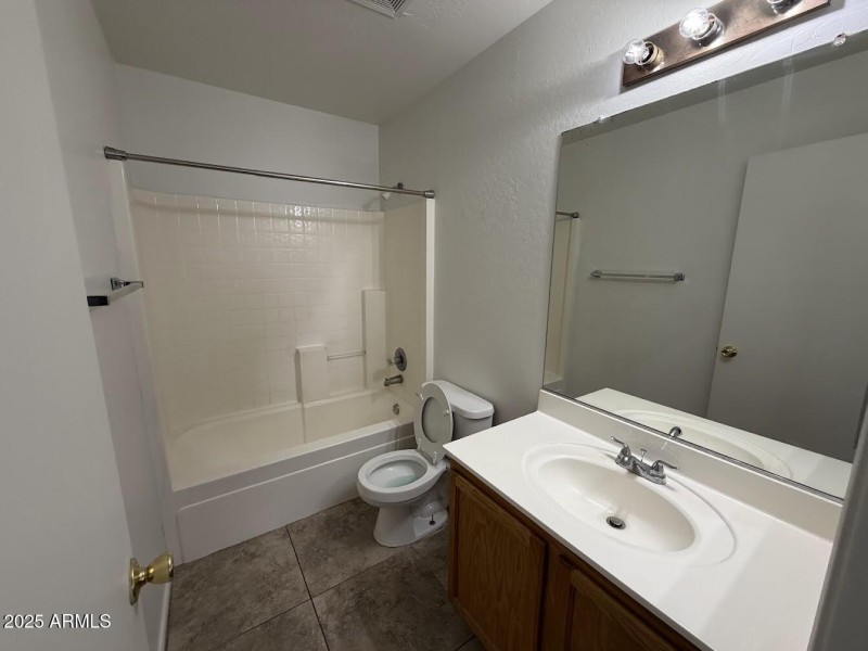 23 - Bathroom