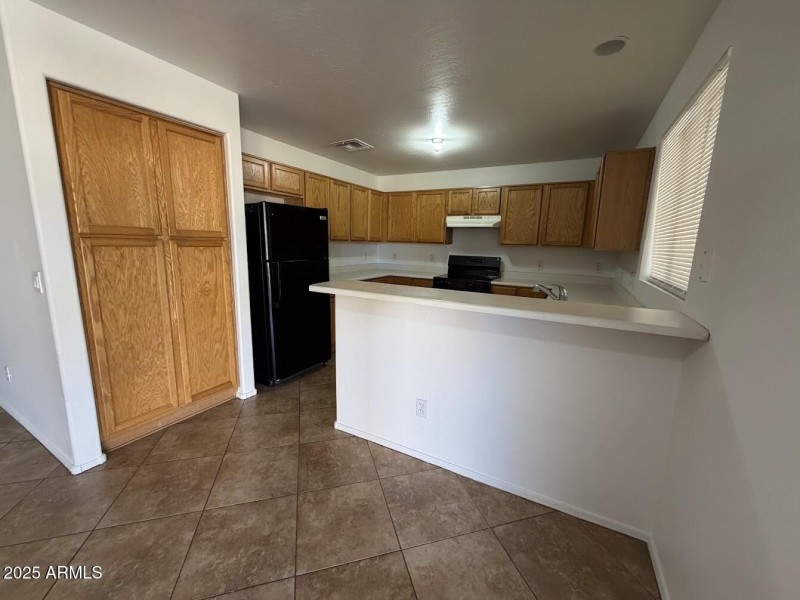 4 - Kitchen
