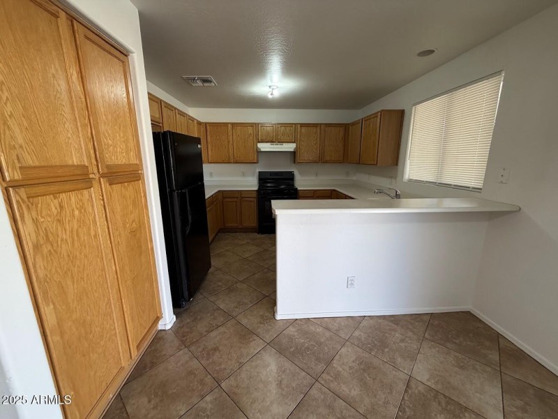 5 - Kitchen