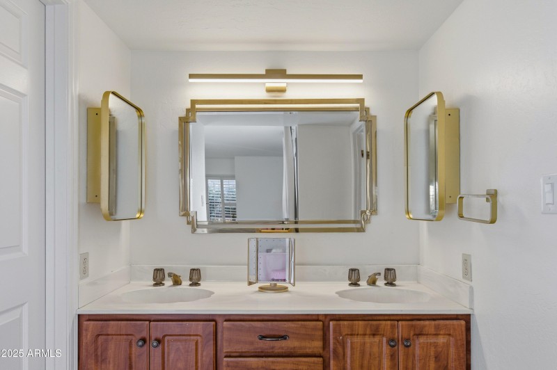 6249 N 78th St No16-11