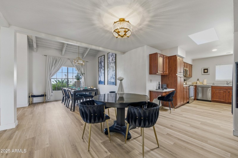 6249 N 78th St No16-18