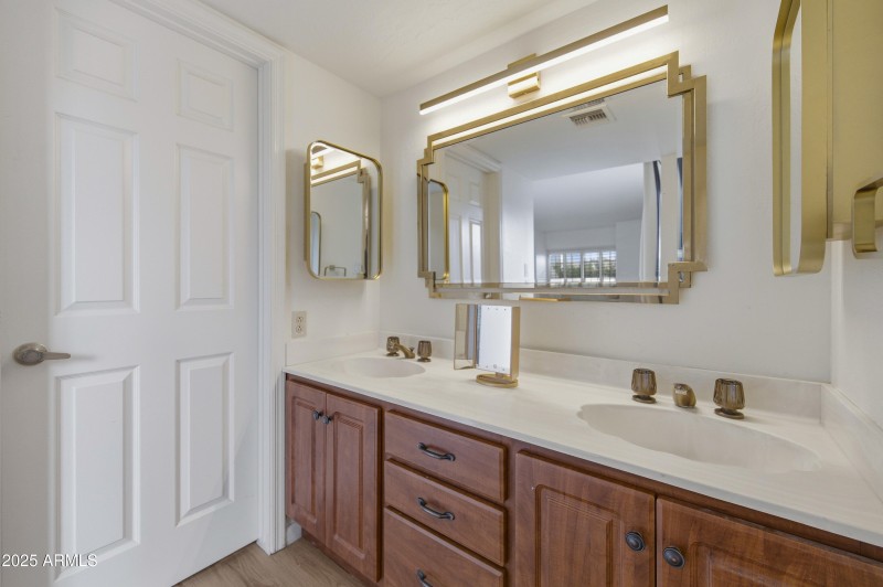 6249 N 78th St No16-25