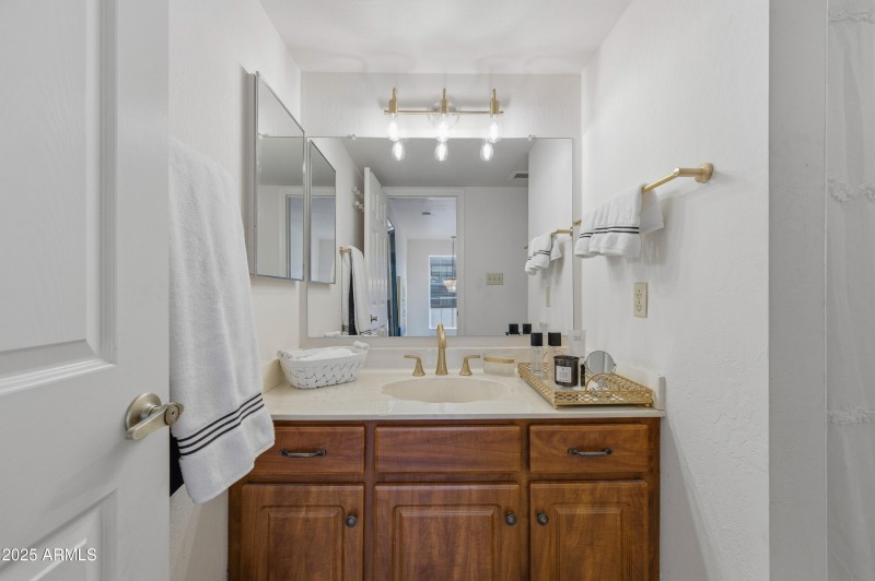 6249 N 78th St No16-32